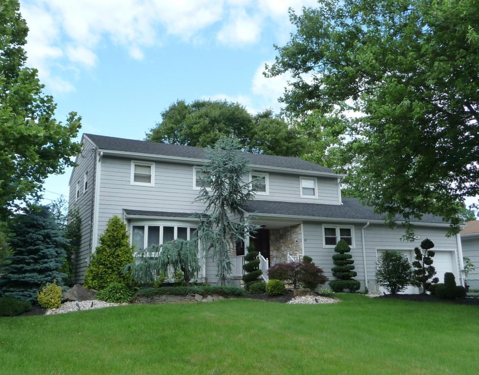 203 Hawthorne Drive