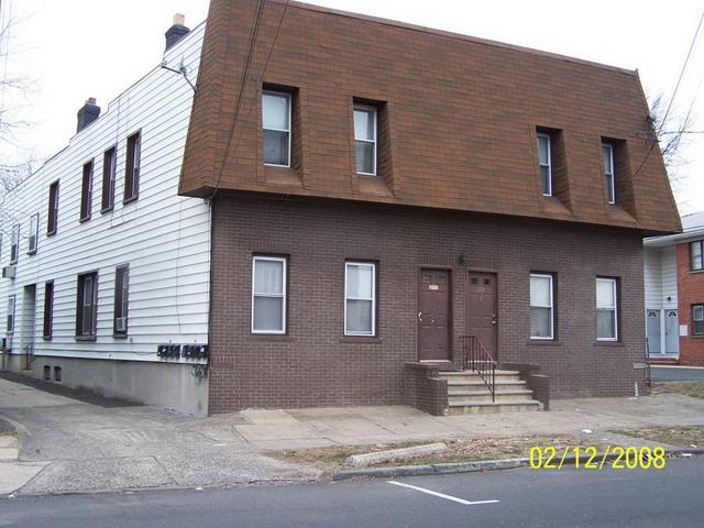 MLS #/Web ID: 2695018