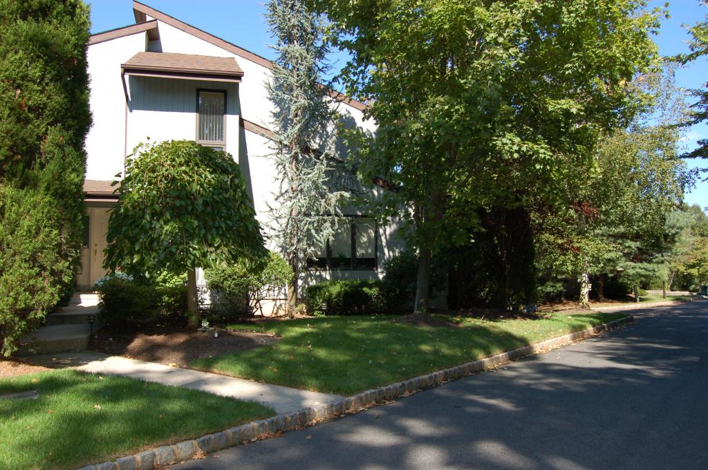 MLS #/Web ID: 2718018