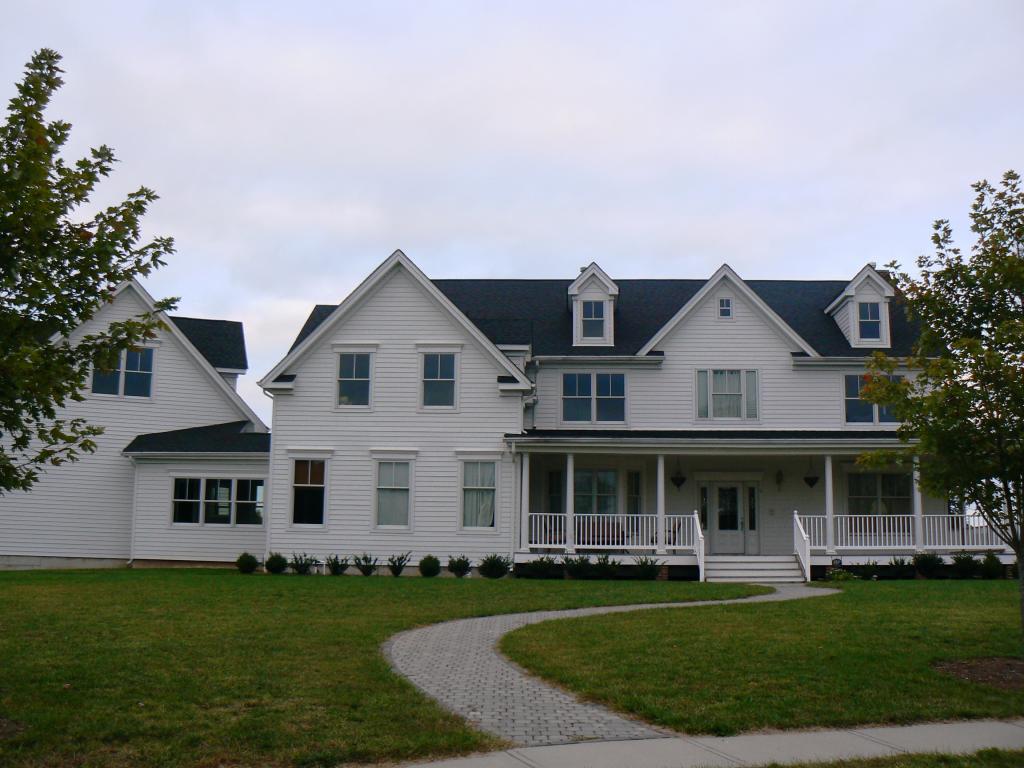 6 ERIN CT
