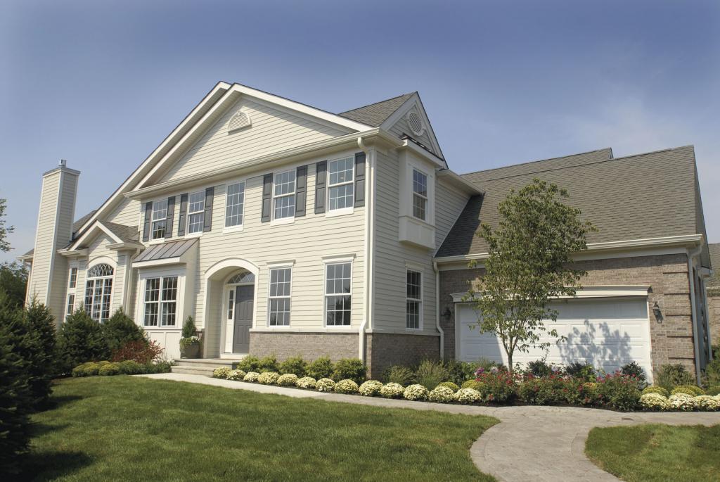 MLS #/Web ID: 2723418