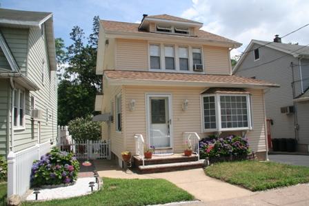 MLS #/Web ID: 2725418