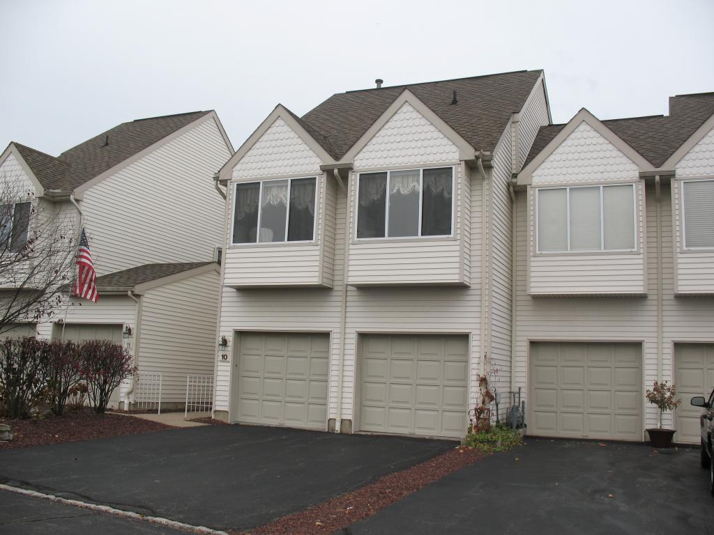 MLS #/Web ID: 2727418