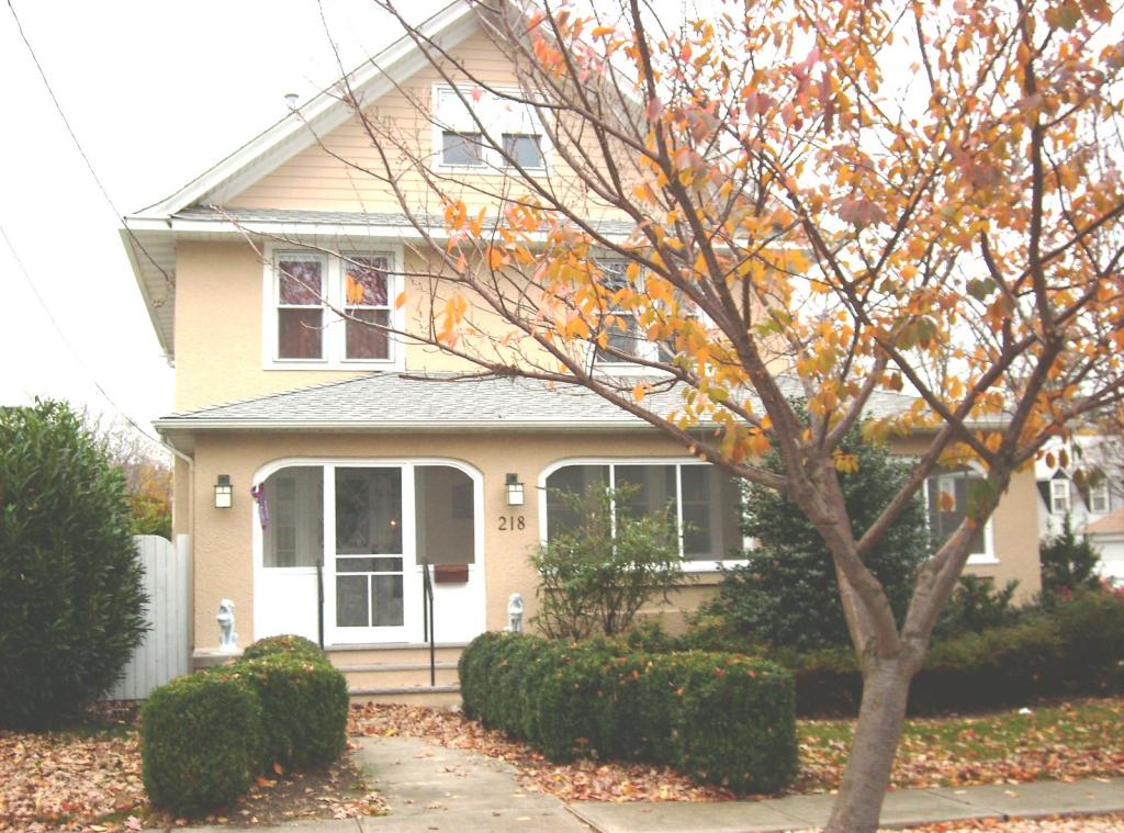 218 DAWSON AVE