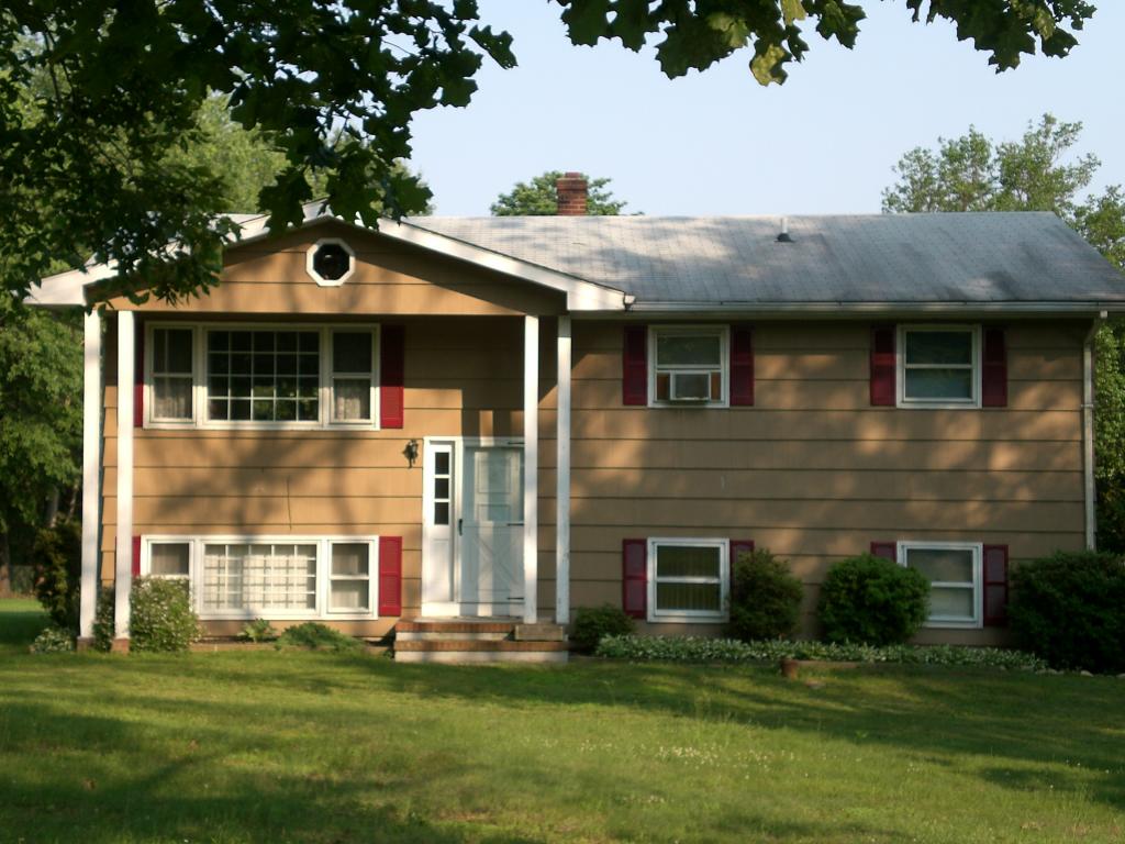 301 Jeffrey Lane