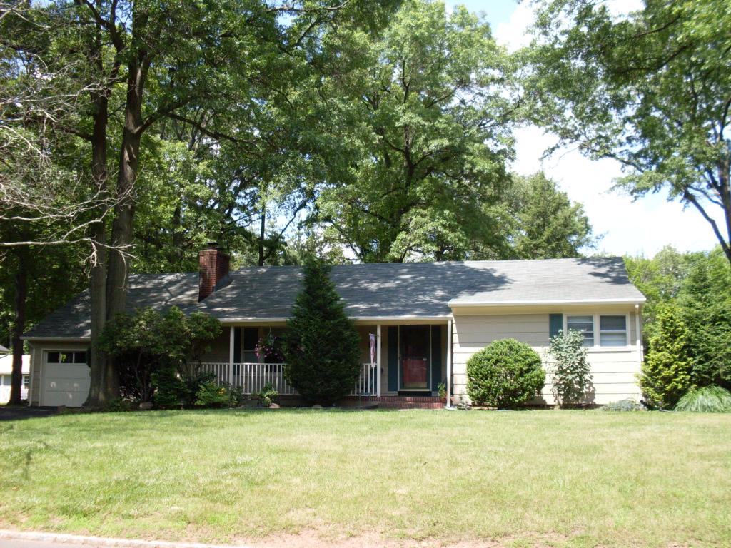 315 ROBERTS LN
