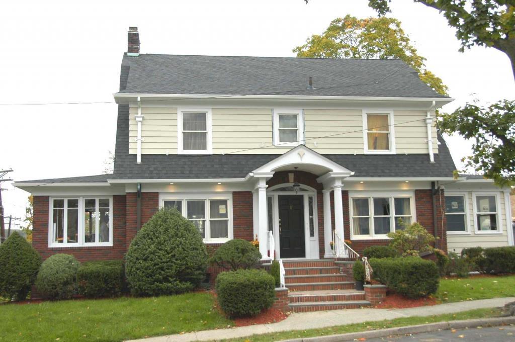 MLS #/Web ID: 2706219
