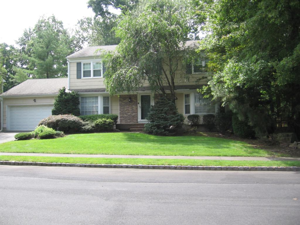 11 WILDWOOD AVE