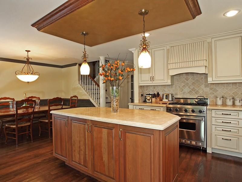 MLS #/Web ID: 2711019