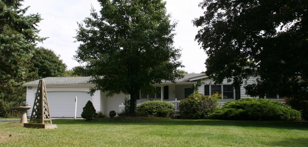 46 CHERRY LN