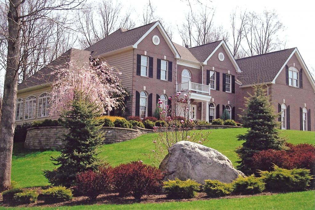 MLS #/Web ID: 2716919