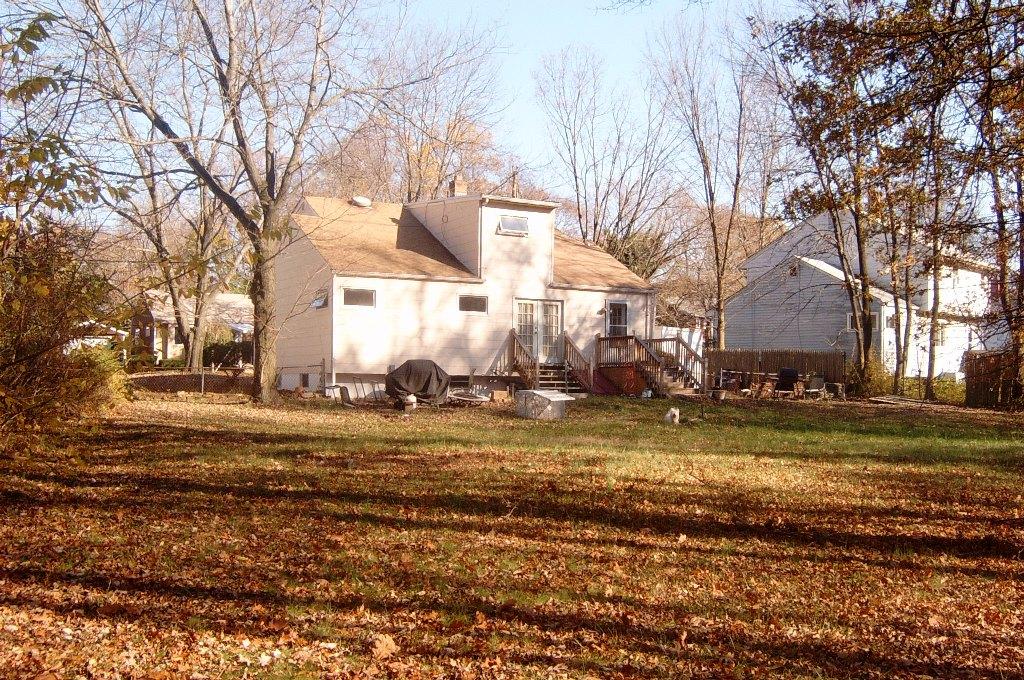 353 RICHARD WAY