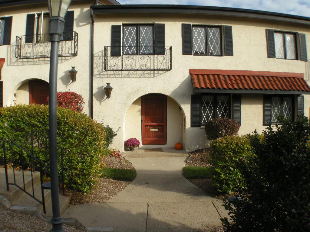 12-B DORADO DR