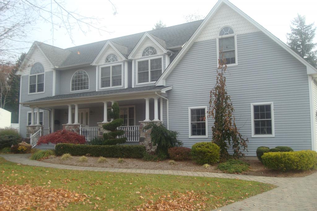MLS #/Web ID: 2726719