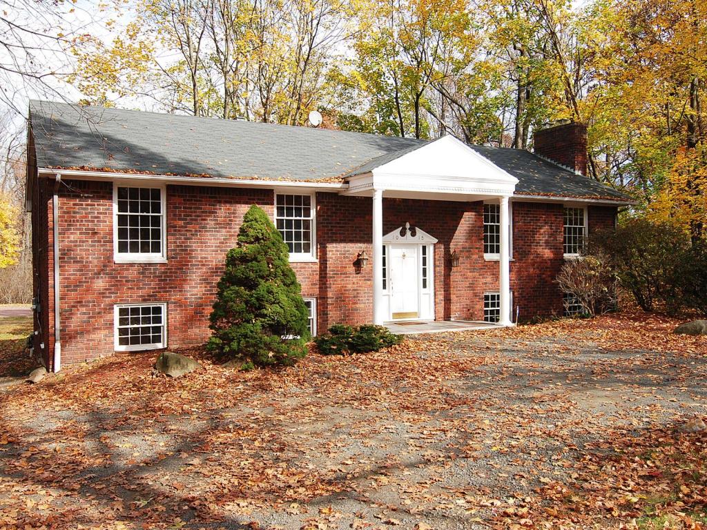 MLS #/Web ID: 2729219