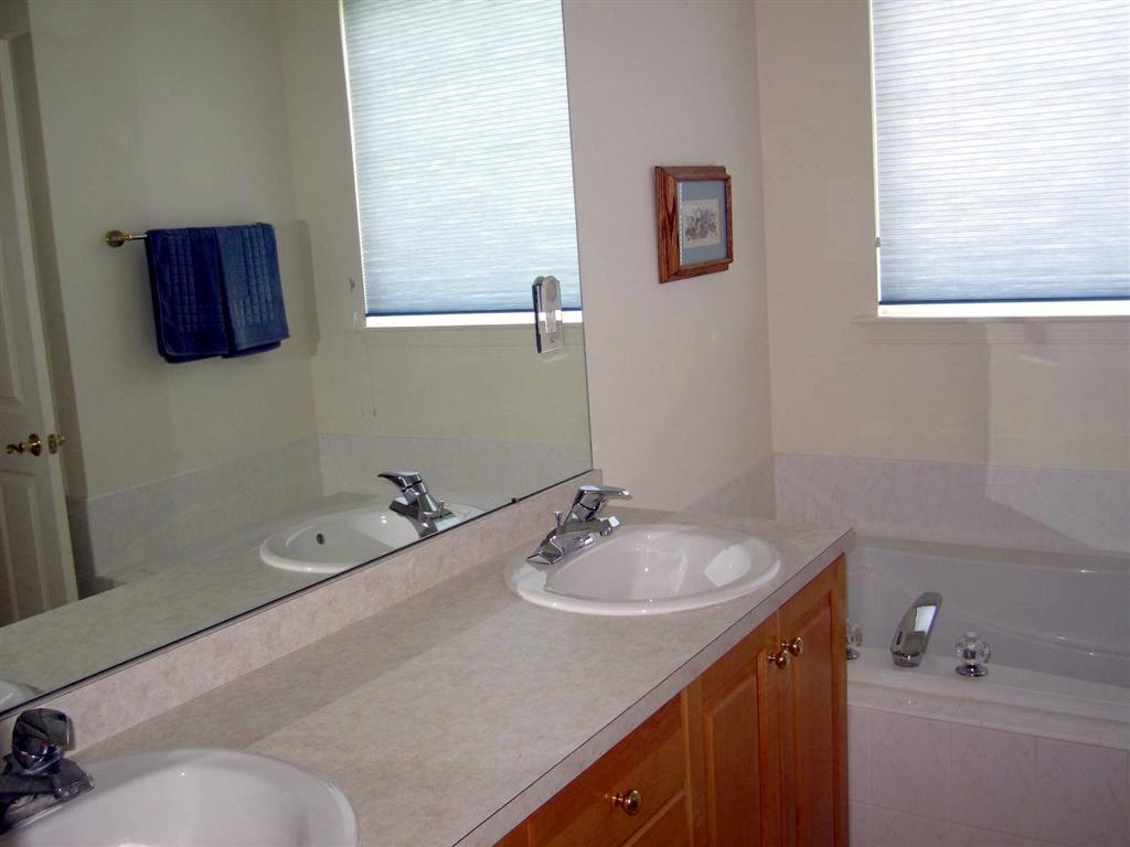 MLS #/Web ID: 2688320