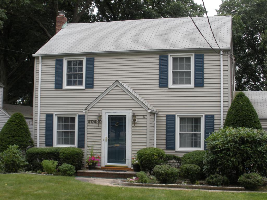 504 BROUGHTON AVE