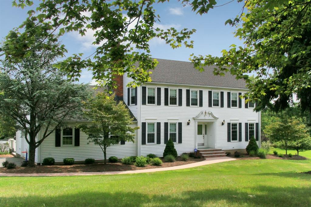 MLS #/Web ID: 2706020