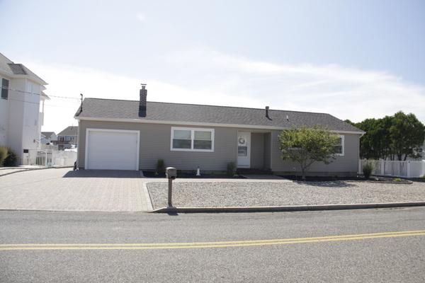 1256 CAPSTAN DR