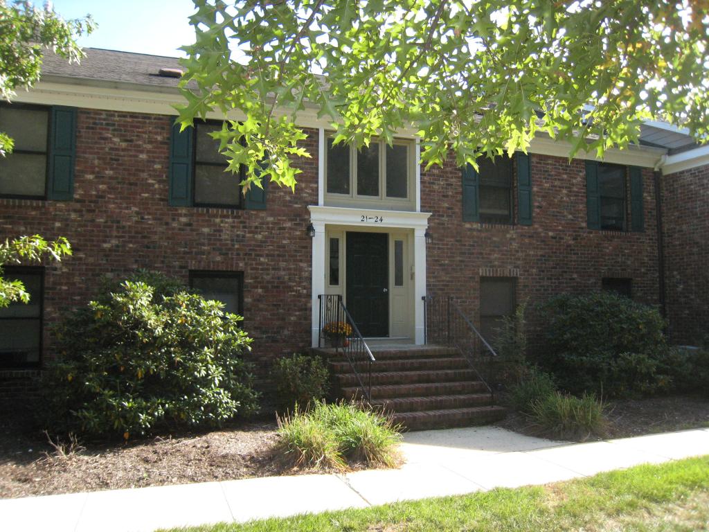 24 SUNRISE DR