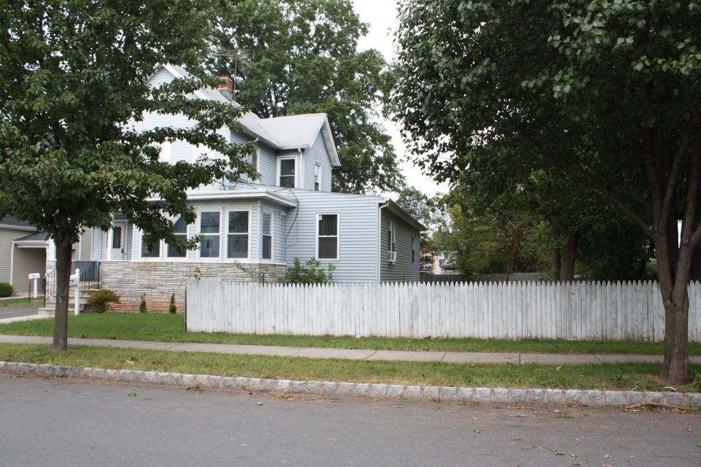 21 FAIRVIEW AVE