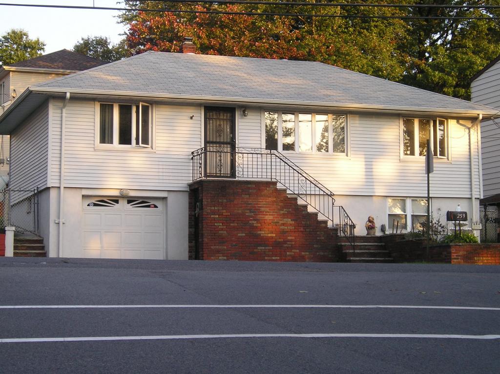 MLS #/Web ID: 2719020