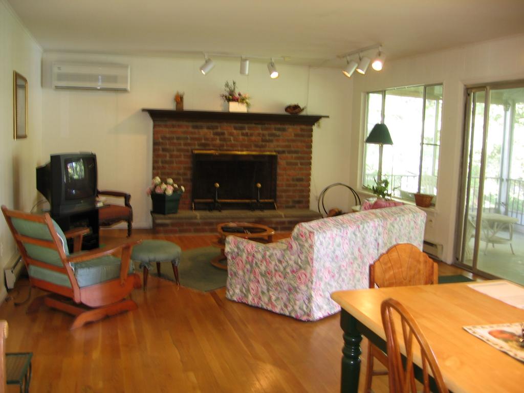 412-C North Lake Shore