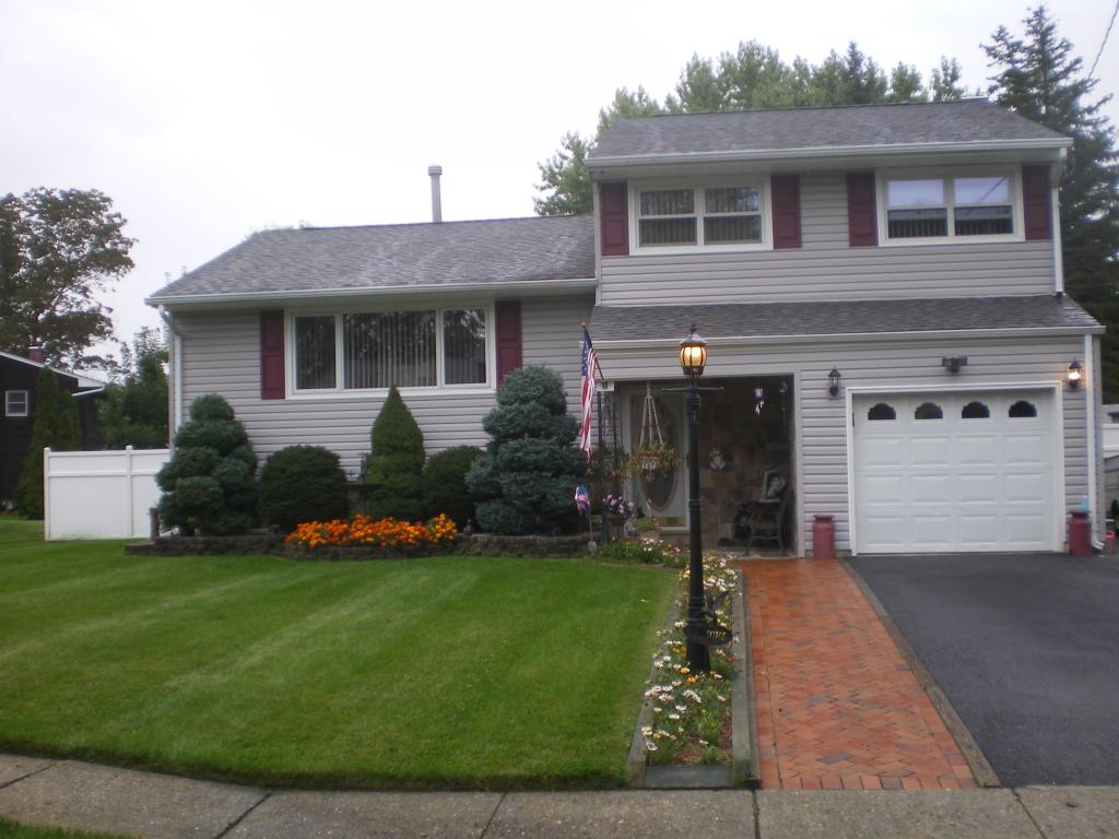 MLS #/Web ID: 2724920