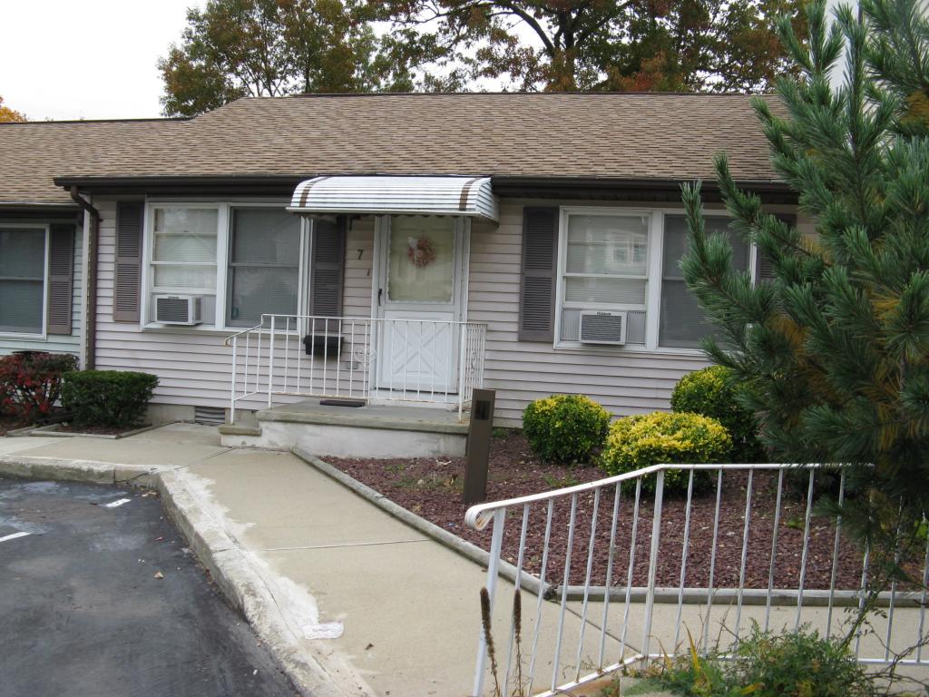 60 STOLL ST