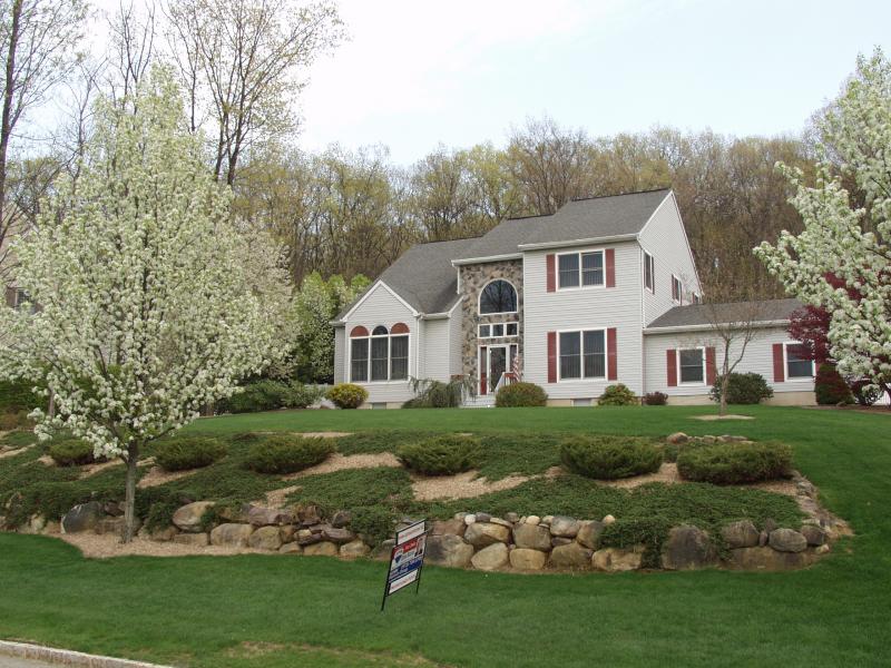 MLS #/Web ID: 2727320