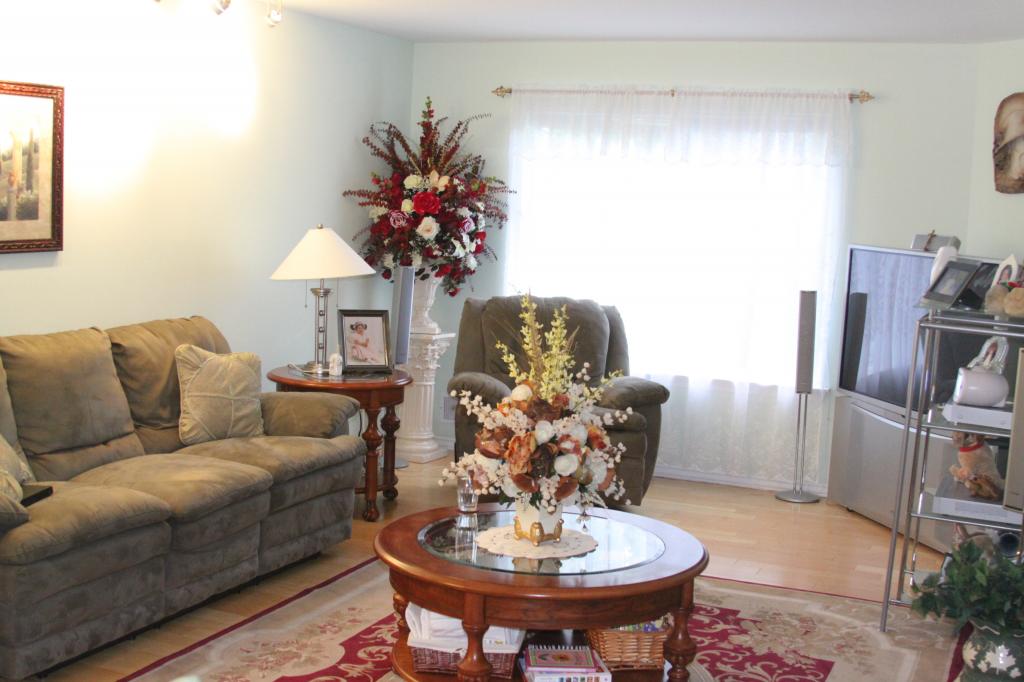 MLS #/Web ID: 2693921