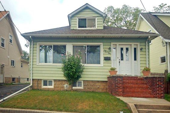 MLS #/Web ID: 2714321