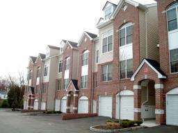 MLS #/Web ID: 2724221