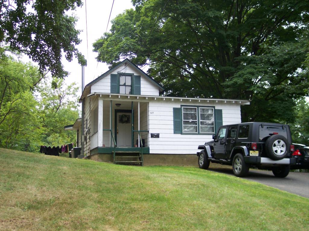BEING SOLD FOR VALUE OF LAND HOWEVER, HOME IS NOT VACANT-ADORABLE COTTAGE IS LIVABLE LIVABLE COTTAGE OWNER OCCUPIED...DEEP LOT WITH NEW CONSTRUCTION POSSIBILITIES..SOLD FOR VALUE OF DEEP LOT