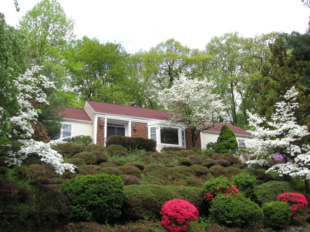 1413 OUTLOOK DR