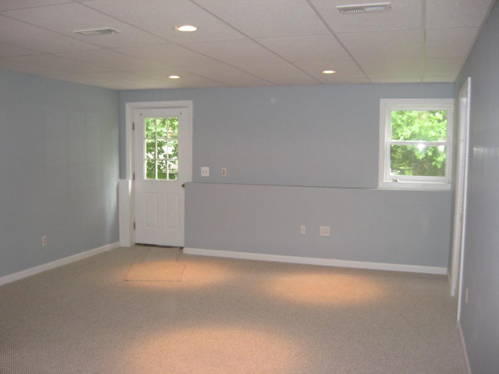 10 Thistle Ave