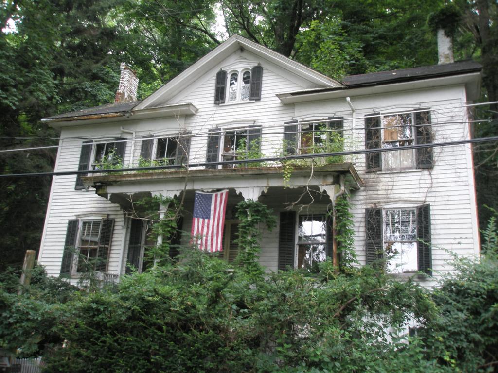 25 Middle Valley Road