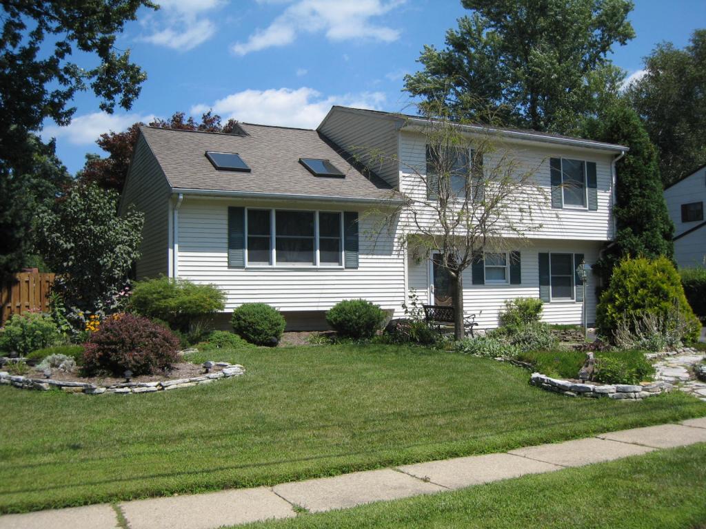 MLS #/Web ID: 2705122