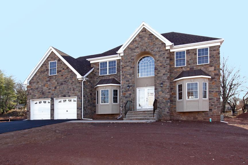 MLS #/Web ID: 2705622