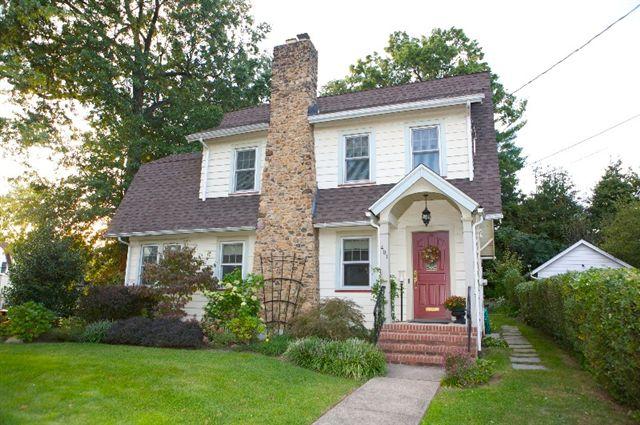 MLS #/Web ID: 2717322