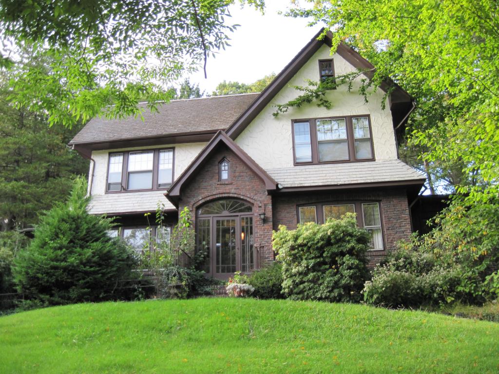 MLS #/Web ID: 2722422