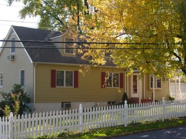 405 CHARLESTOWN RD