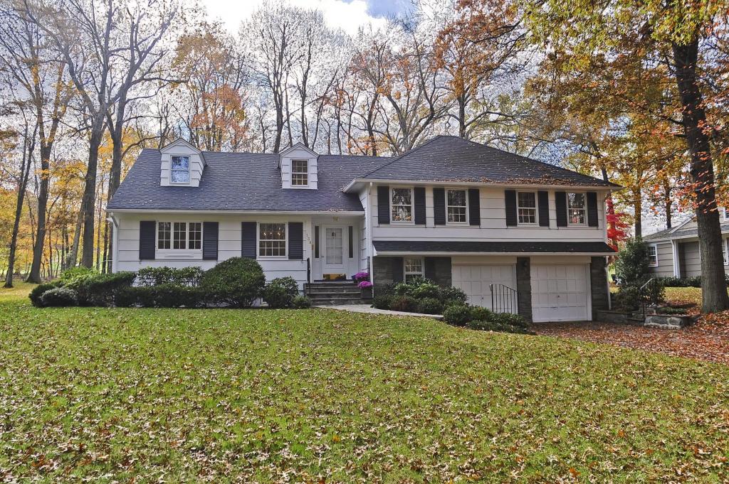 138 CANOE BROOK RD