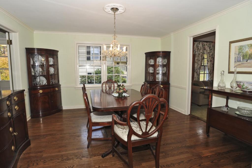 138 CANOE BROOK RD