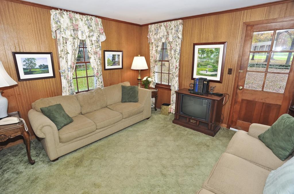 138 CANOE BROOK RD