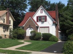 22 UNDERCLIFF RD