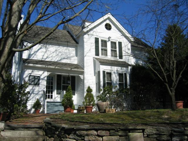 151 CLOVE RD