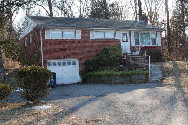869 MAIN ROAD