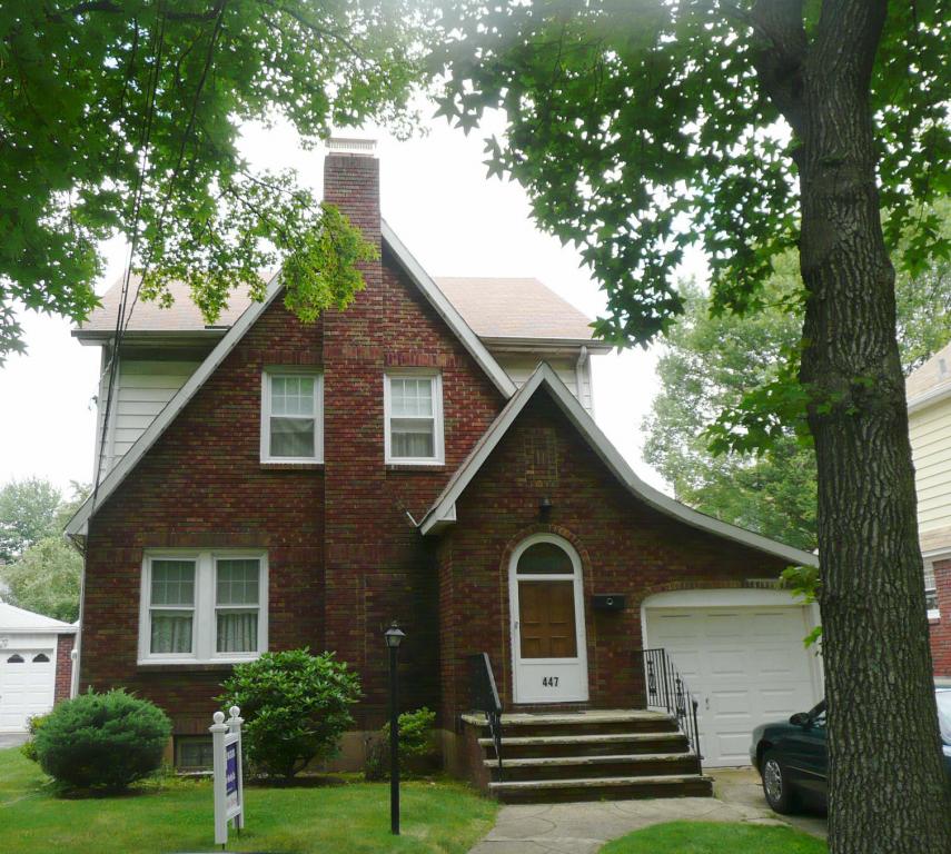 MLS #/Web ID: 2697523