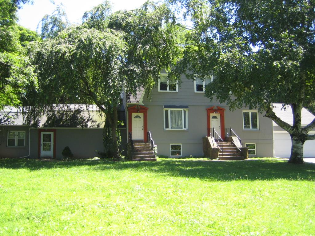 MLS #/Web ID: 2700323
